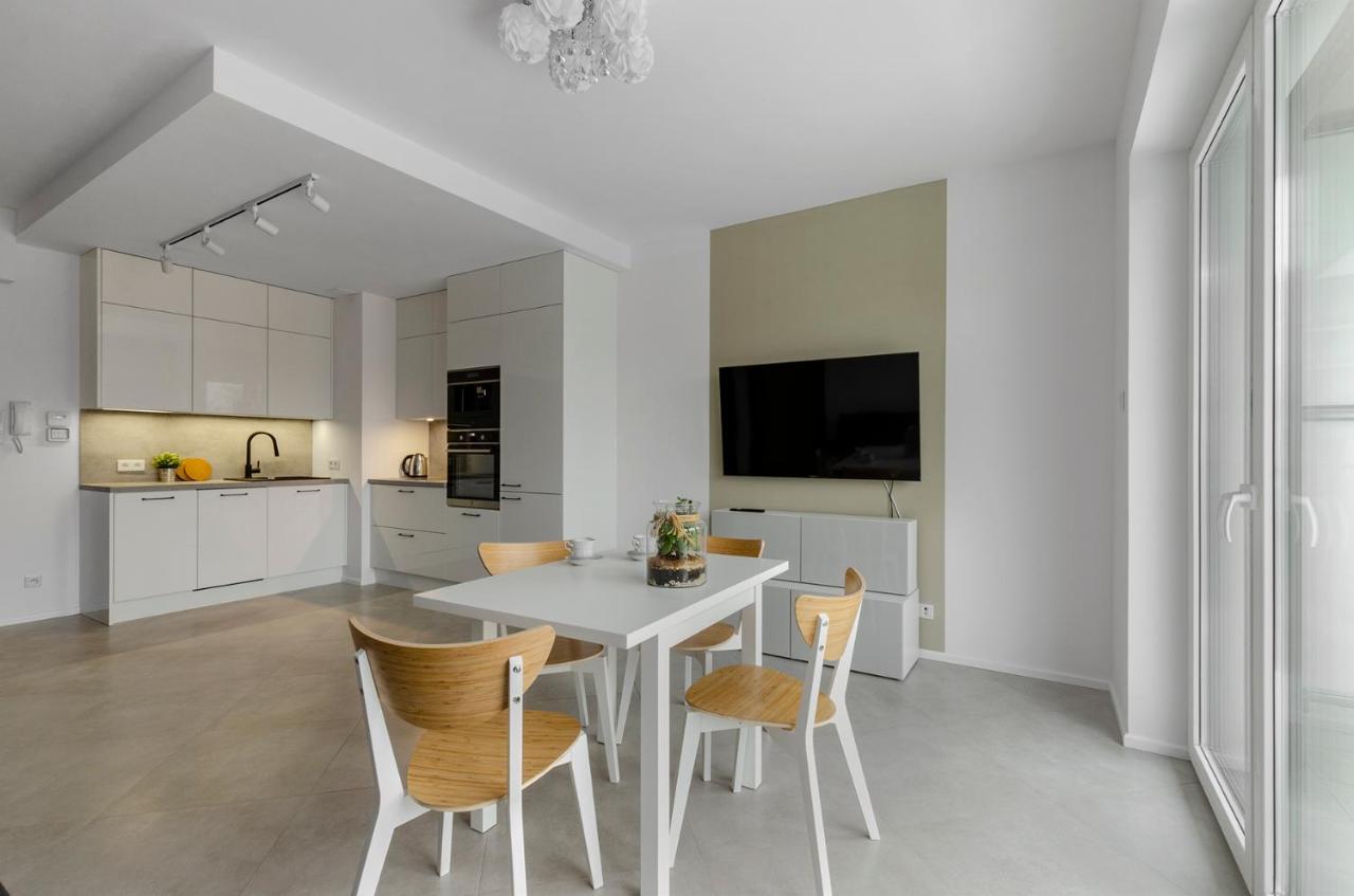 Goldaparts Manufaktura Premium Lägenhet Łódź Exteriör bild