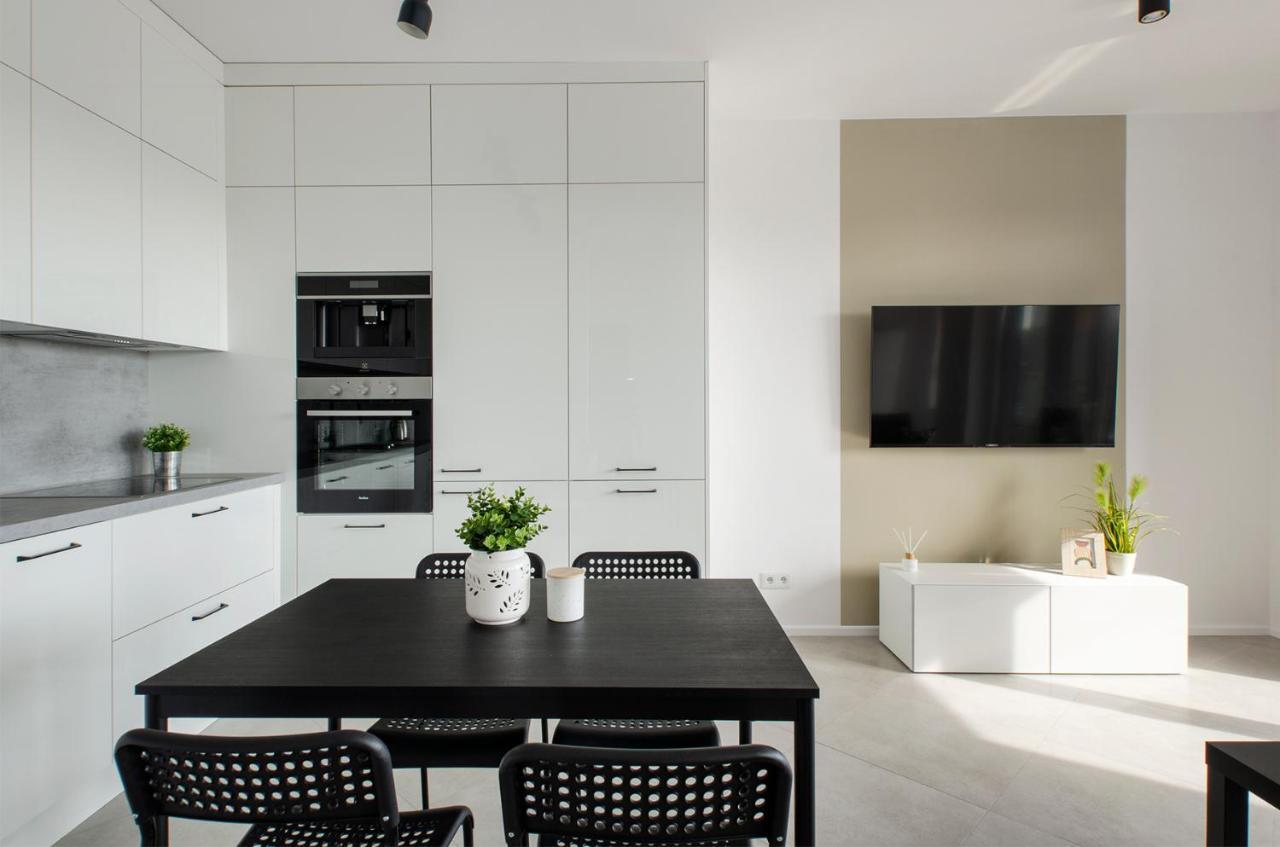 Goldaparts Manufaktura Premium Lägenhet Łódź Exteriör bild